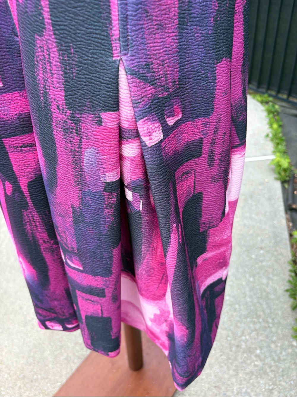 N Natori Brushstroke Pleated Scuba Crepe Mini Dress Magenta Sz 16 - Picture 7 of 7
